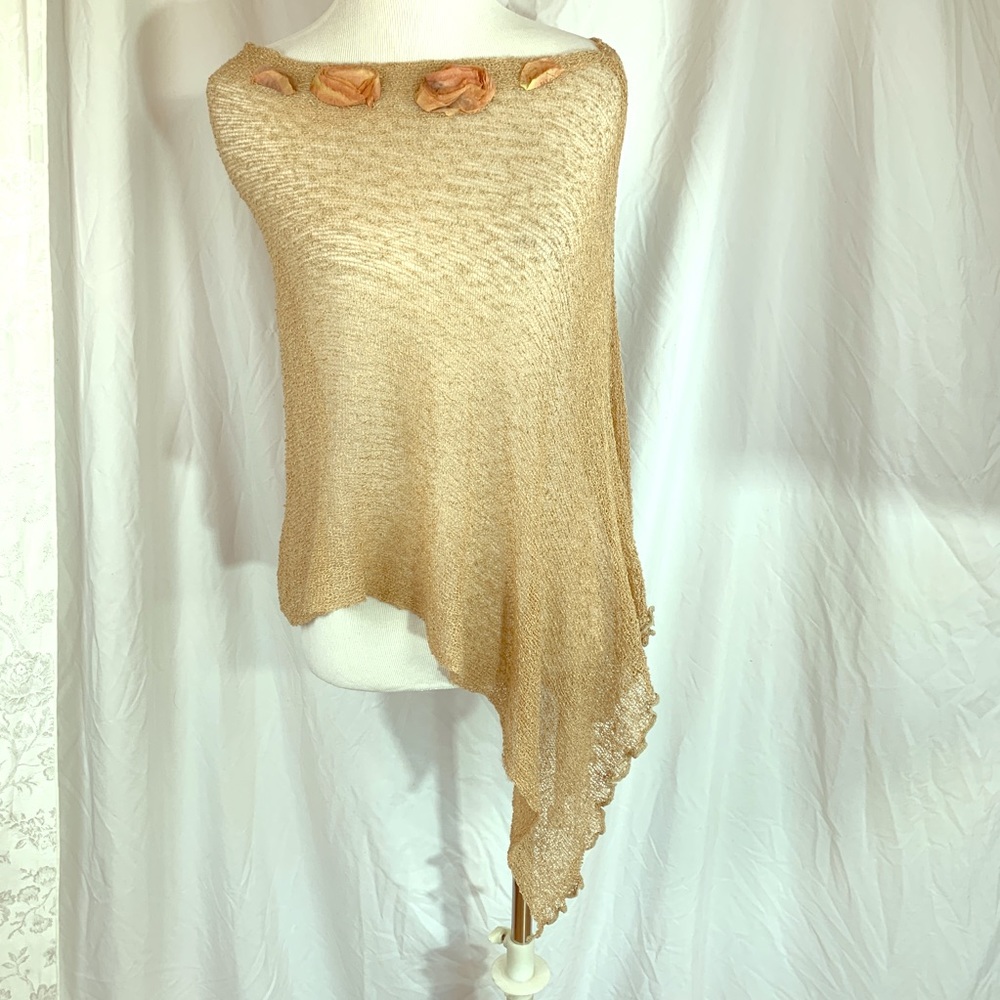 ✓ Princy’s Poncho EUC small medium beige - Picture 1 of 12